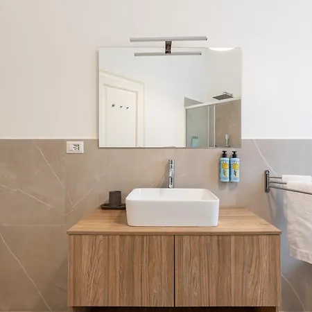 Beplace Apartments In Fiera Milan Exterior photo